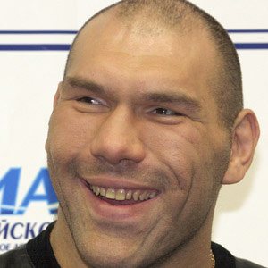 How tall is Nicolai Valuev?
